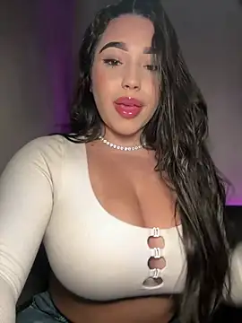 SofiaWildee online show from June 4, 2026, 2:38 am