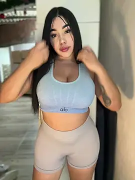 Snapshot of SofiaWildee chatting on February 10, 2026, 5:39 am SofiaWildee online show from February 10, 2026, 5:39 am