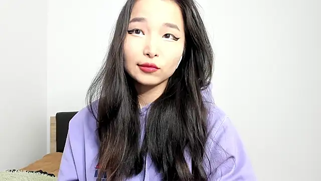 Soyun Mia online show from February 10, 2026, 2:27 pm