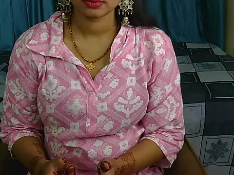 priya-kumari22 online show from October 11, 2025, 4:46 am