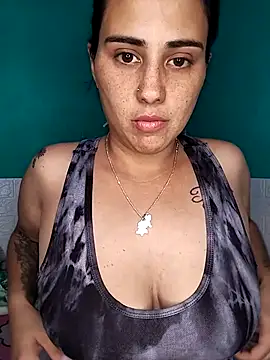 Snapshot of kariciasecreta chatting on November 3, 2025, 5:16 pm kariciasecreta online show from November 3, 2025, 5:16 pm