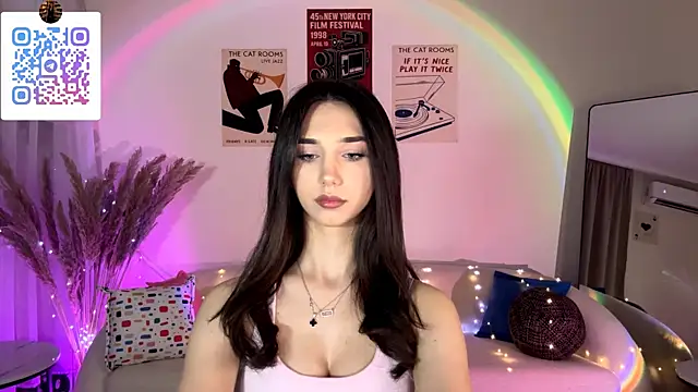 LinaMour online show from July 21, 2026, 10:44 pm