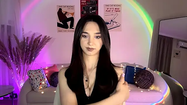 LinaMour online show from July 16, 2026, 10:18 pm