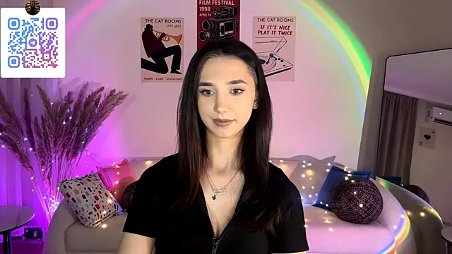 LinaMour online show from July 17, 2026, 10:18 pm