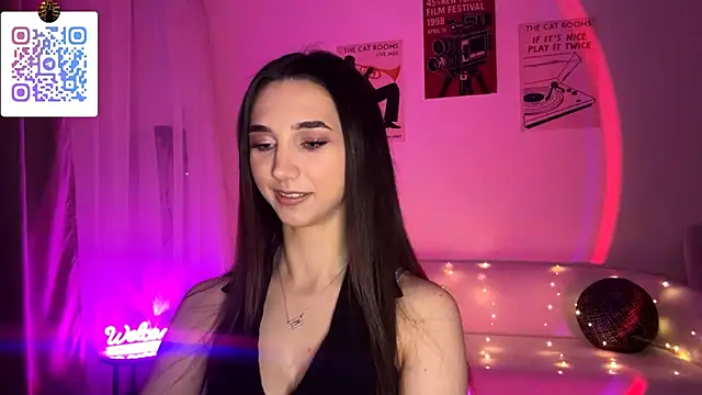 LinaMour online show from March 8, 2026, 2:15 am