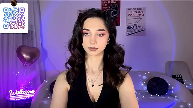 LinaMour online show from June 5, 2026, 10:26 pm