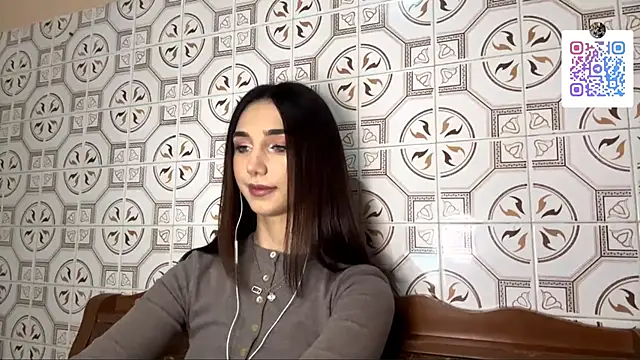 LinaMour online show from November 26, 2025, 10:10 pm