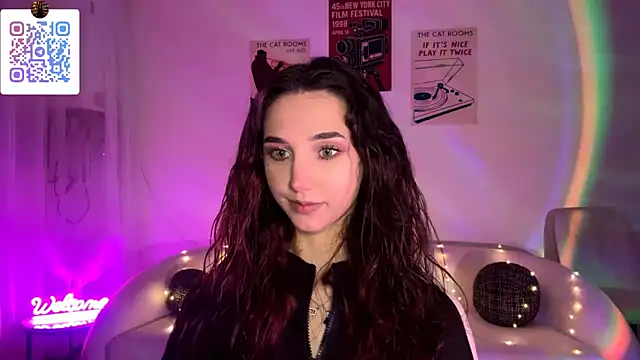 LinaMour online show from March 19, 2026, 10:21 pm