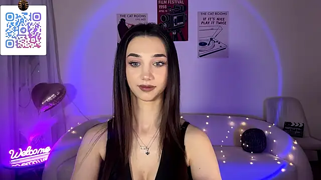LinaMour online show from June 21, 2026, 10:15 pm