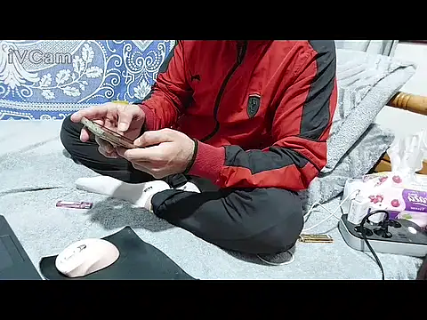 Snapshot of yazinyazin1 chatting on February 24, 2026, 5:36 pm yazinyazin1 online show from February 24, 2026, 5:36 pm