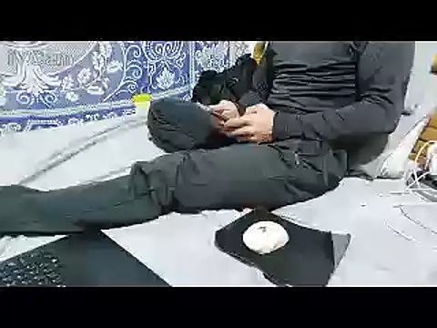 Snapshot of yazinyazin1 chatting on February 11, 2026, 5:40 am yazinyazin1 online show from February 11, 2026, 5:40 am