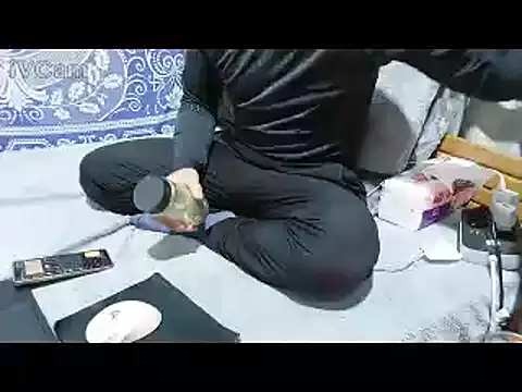 Snapshot of yazinyazin1 chatting on February 5, 2026, 8:48 pm yazinyazin1 online show from February 5, 2026, 8:48 pm