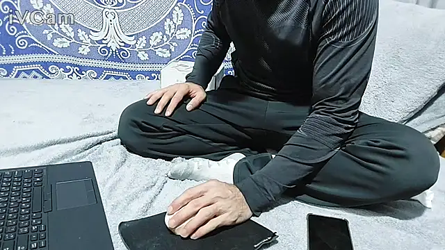 Snapshot of yazinyazin1 chatting on February 12, 2026, 6:29 pm yazinyazin1 online show from February 12, 2026, 6:29 pm