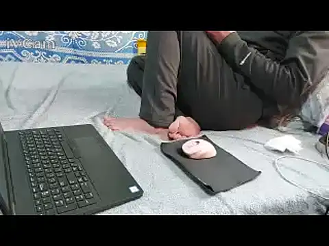 Snapshot of yazinyazin1 chatting on February 19, 2026, 1:08 pm yazinyazin1 online show from February 19, 2026, 1:08 pm