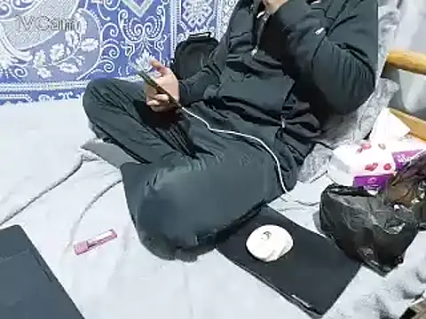 Snapshot of yazinyazin1 chatting on February 7, 2026, 7:55 pm yazinyazin1 online show from February 7, 2026, 7:55 pm