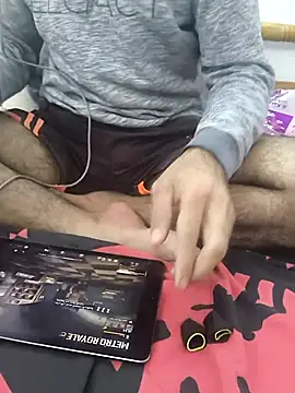 yazinyazin1 online show from November 7, 2025, 8:52 am