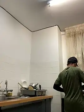 fitsexyman online show from January 8, 2026, 7:31 pm