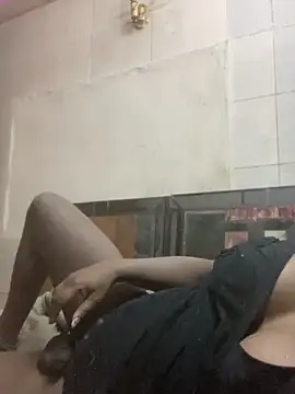 Kajal-Shemale69 online show from November 18, 2025, 7:00 am