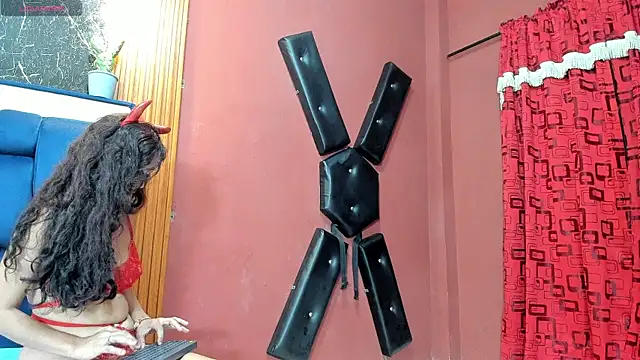 JisooLuv online show from November 18, 2025, 7:39 pm