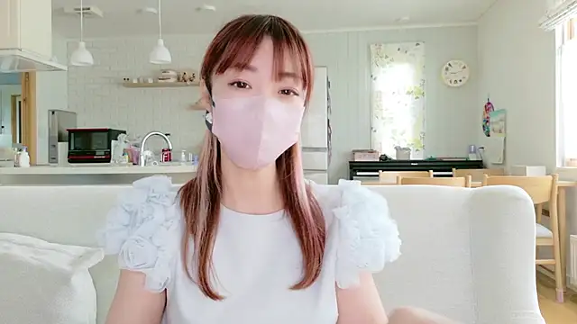 Snapshot of SUZU_1201 chatting on May 18, 2026, 12:11 am SUZU 1201 online show from May 18, 2026, 12:11 am