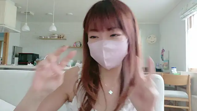 Snapshot of SUZU_1201 chatting on May 4, 2026, 1:53 am SUZU 1201 online show from May 4, 2026, 1:53 am