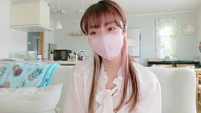 SUZU 1201 online show from April 18, 2026, 1:41 am