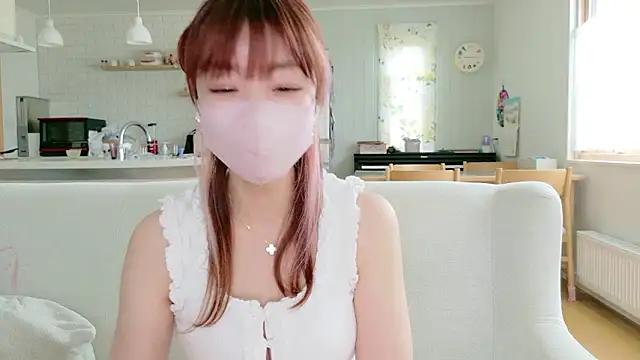 Snapshot of SUZU_1201 chatting on May 19, 2026, 12:15 am SUZU 1201 online show from May 19, 2026, 12:15 am