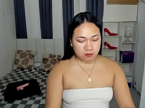 TsUncutKaren online show from January 6, 2026, 5:00 am