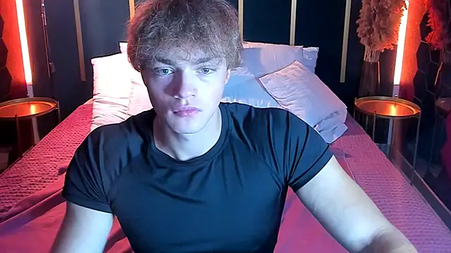 ChaseMuscular online show from September 24, 2025, 10:33 am