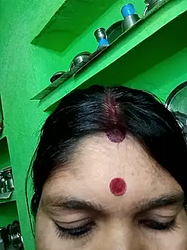 Priya tyagi online show from October 18, 2025, 3:14 pm