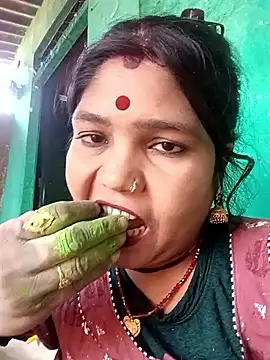 Priya tyagi online show from October 14, 2025, 8:26 am