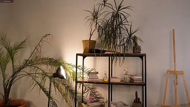 ttragedienne online show from September 26, 2025, 2:13 pm