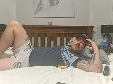 Snapshot of brokecountrylads chatting on February 1, 2026, 11:08 am brokecountrylads online show from February 1, 2026, 11:08 am