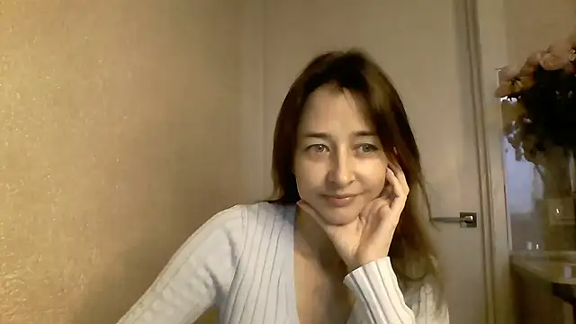 Avenique online show from October 21, 2025, 1:43 pm