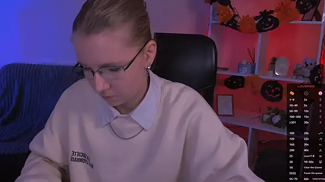 gloria bubble online show from November 1, 2025, 7:52 pm