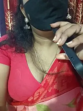 Snapshot of luci-queen chatting on September 27, 2025, 6:03 pm luci-queen online show from September 27, 2025, 6:03 pm