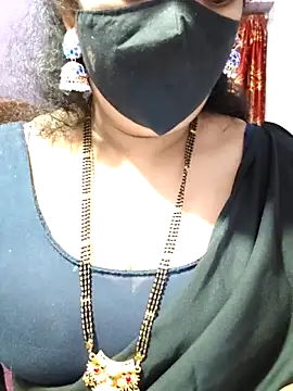 Snapshot of luci-queen chatting on October 5, 2025, 3:03 pm luci-queen online show from October 5, 2025, 3:03 pm