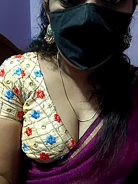 Snapshot of luci-queen chatting on September 24, 2025, 4:41 am luci-queen online show from September 24, 2025, 4:41 am