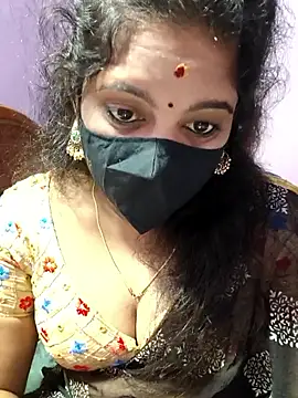 Snapshot of luci-queen chatting on September 21, 2025, 4:01 pm luci-queen online show from September 21, 2025, 4:01 pm