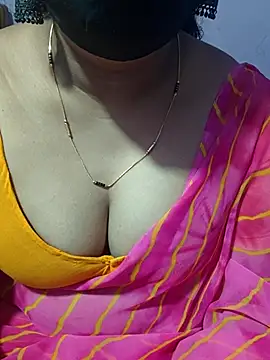 Snapshot of luci-queen chatting on November 11, 2025, 12:44 pm luci-queen online show from November 11, 2025, 12:44 pm