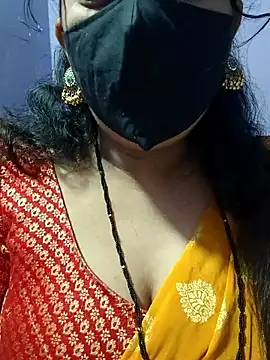 Snapshot of luci-queen chatting on September 9, 2025, 3:32 pm luci-queen online show from September 9, 2025, 3:32 pm