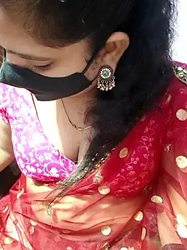 Snapshot of luci-queen chatting on September 25, 2025, 5:46 am luci-queen online show from September 25, 2025, 5:46 am