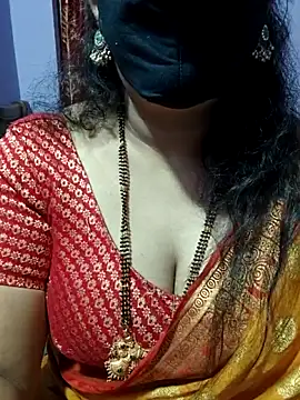 Snapshot of luci-queen chatting on October 9, 2025, 5:02 pm luci-queen online show from October 9, 2025, 5:02 pm