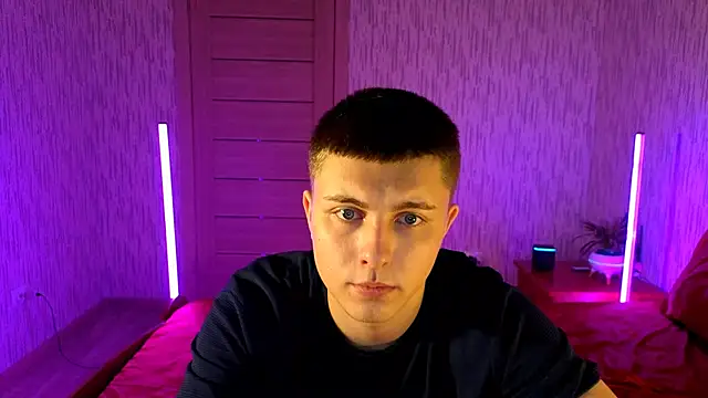 Denisx444 online show from November 6, 2025, 1:15 pm