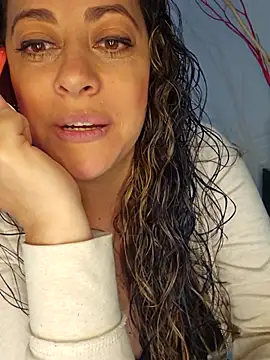 Nicoleefaith  online show from November 27, 2025, 8:20 pm