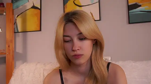 AngelicRice online show from April 6, 2026, 1:12 pm