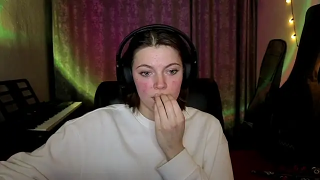 CutieAnny online show from February 23, 2026, 8:09 pm