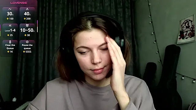 CutieAnny online show from February 1, 2026, 6:33 am