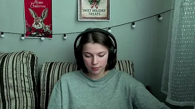 CutieAnny online show from January 19, 2026, 8:18 am