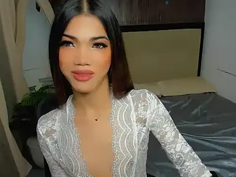 CassieSommereux online show from December 16, 2025, 5:28 pm